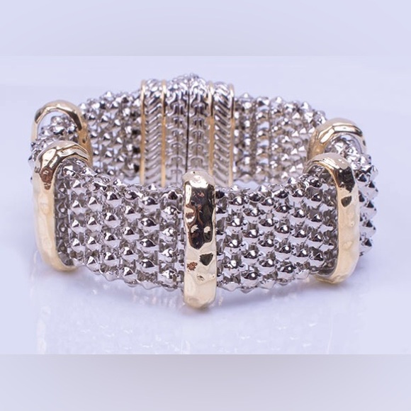 Jewelry - 8️⃣7️⃣CHUNKY Two Tone Wide Bracelet. Silver & Gold. Magnetic